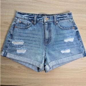 Fashion Nova Distressed Denim Shorts | Size 5 / 27